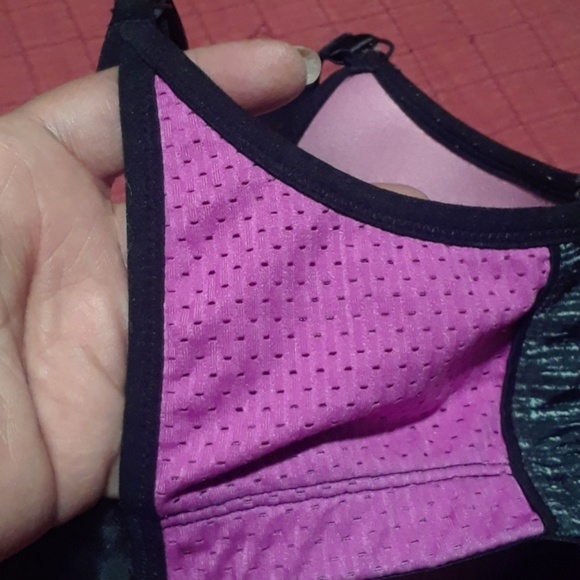 *SALE* PINK VS BRA - Picture 3 of 5